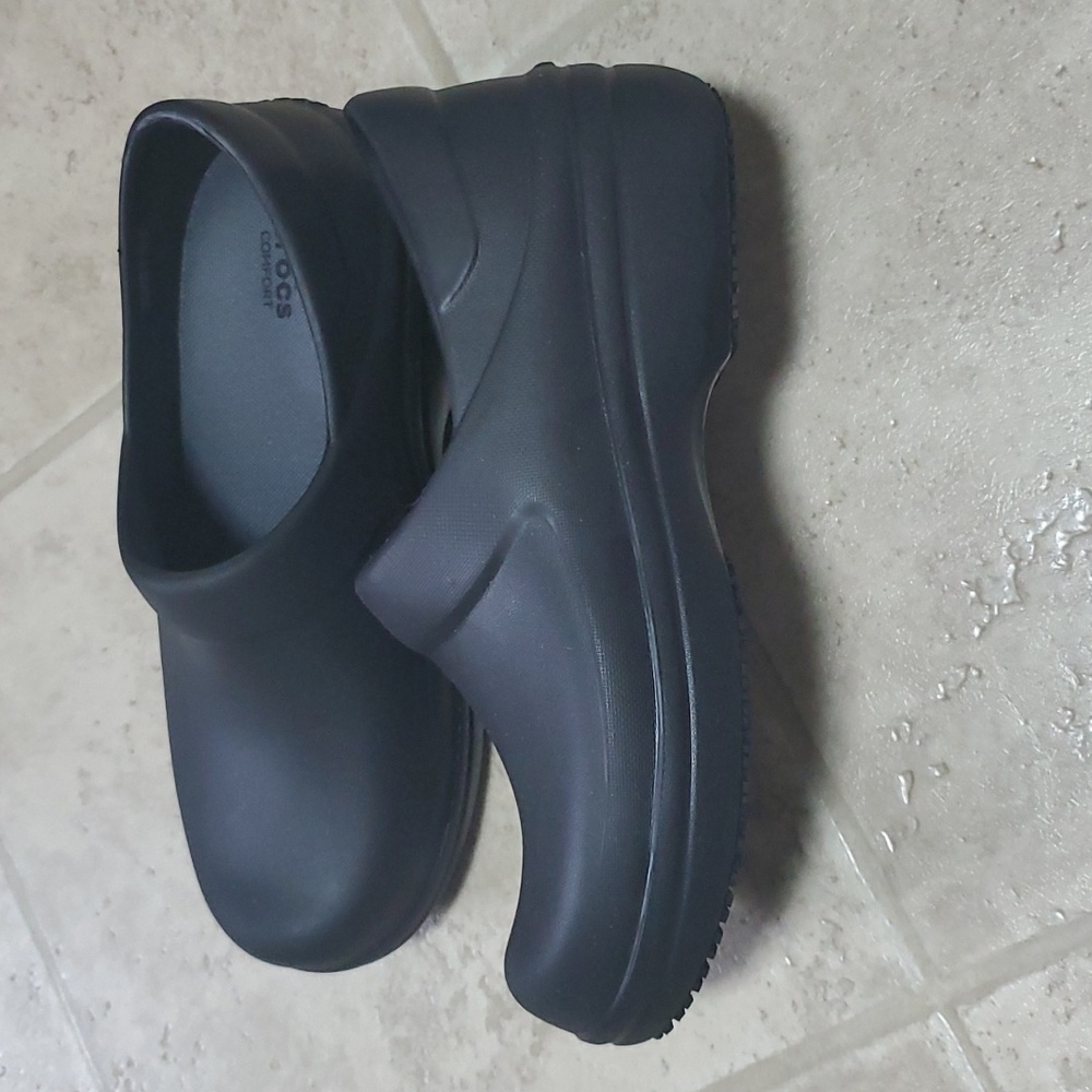 Crocs - Picture 5 of 6